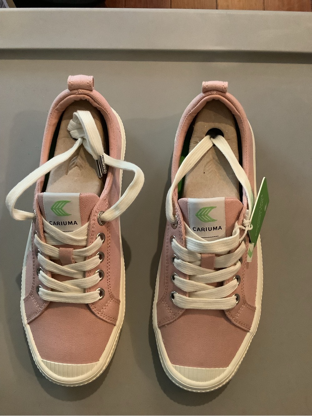 Cariuma Pink Low-Top Canvas Sneakers for Women size 7 Brand New